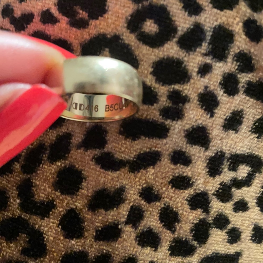 Genuine gold ring